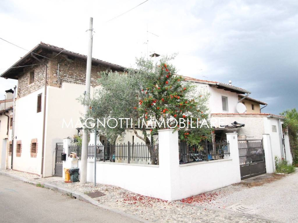 casa indipendente in vendita a Codroipo
