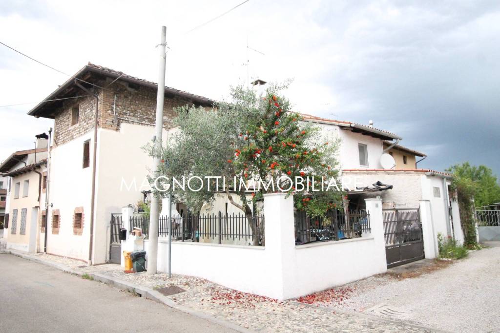 casa indipendente in vendita a Codroipo