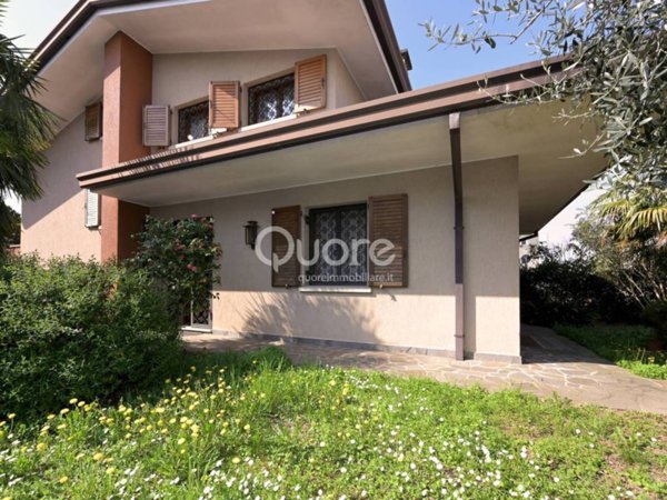casa indipendente in vendita a Codroipo