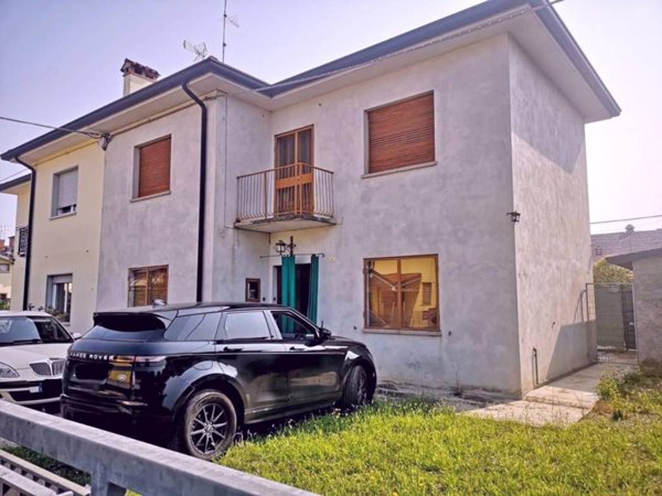 casa indipendente in vendita a Codroipo