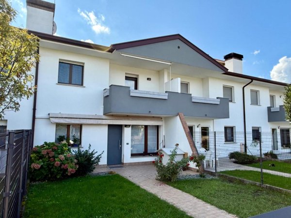 casa indipendente in vendita a Codroipo