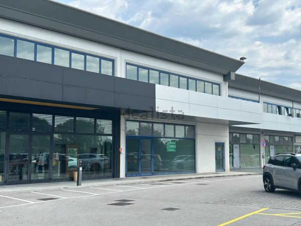 locale commerciale in vendita a Codroipo