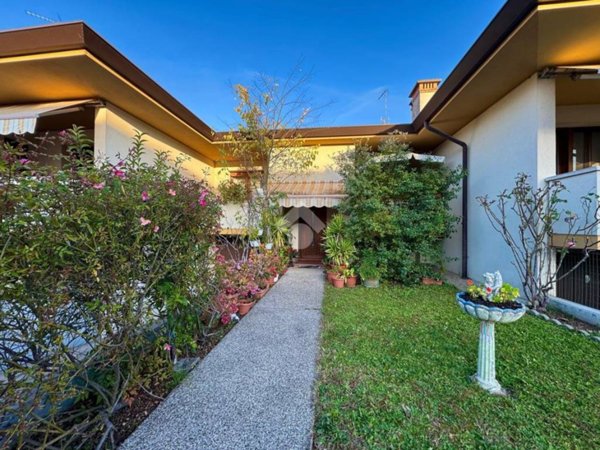 casa indipendente in vendita a Codroipo