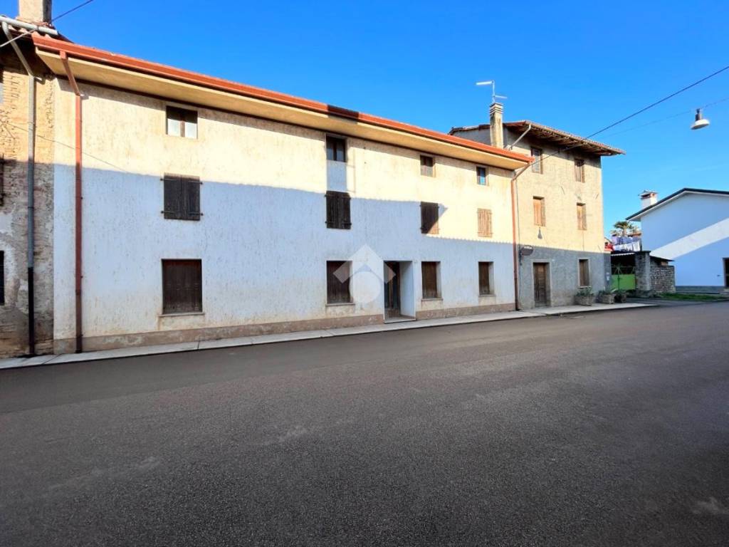 casa indipendente in vendita a Codroipo