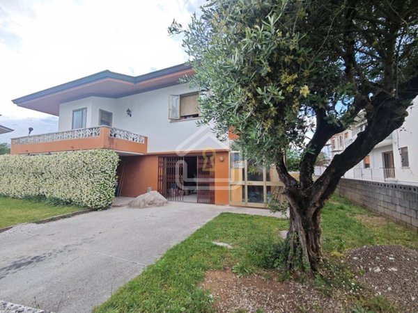 casa indipendente in vendita a Codroipo