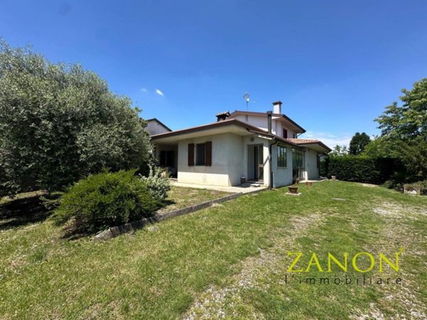 casa indipendente in vendita a Codroipo