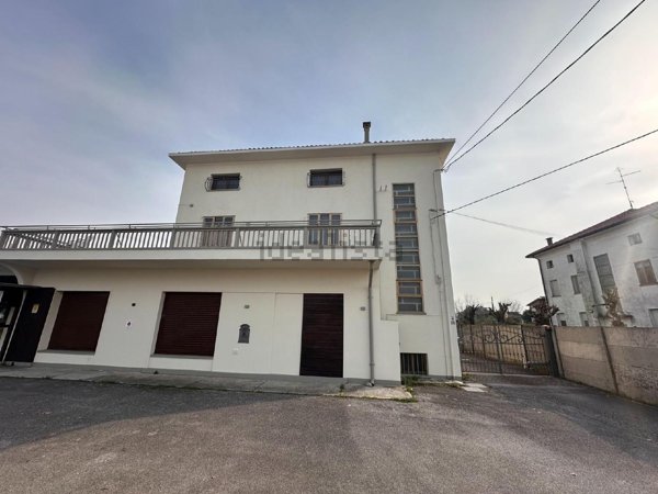 casa indipendente in vendita a Codroipo