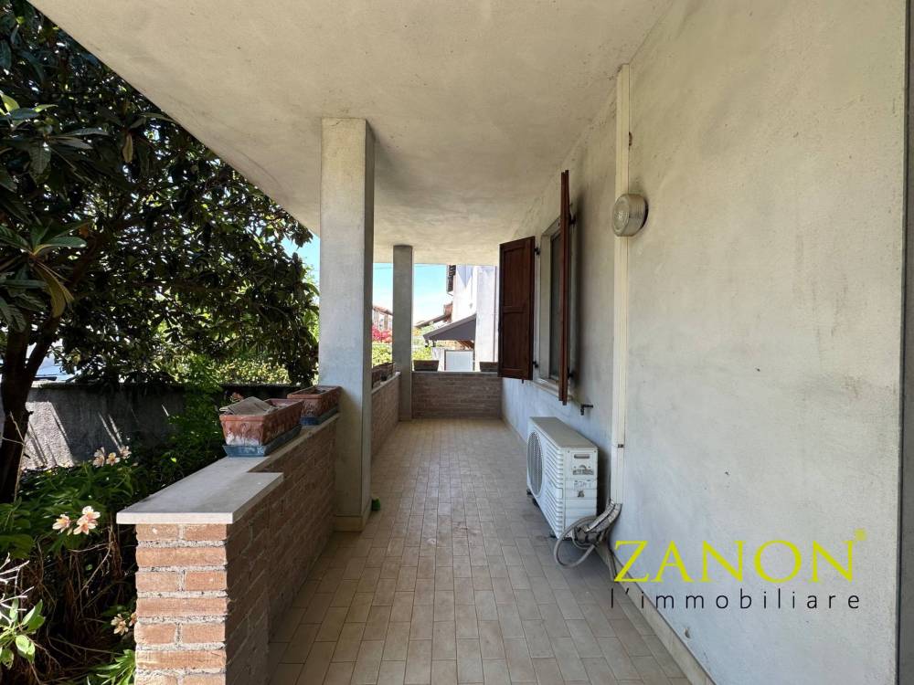 casa indipendente in vendita a Codroipo