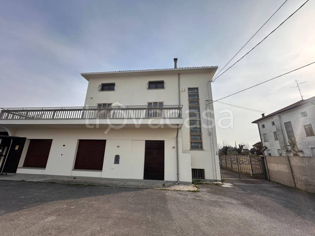 casa indipendente in vendita a Codroipo