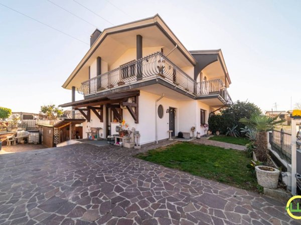 casa indipendente in vendita a Codroipo