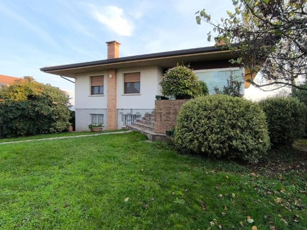 casa indipendente in vendita a Codroipo