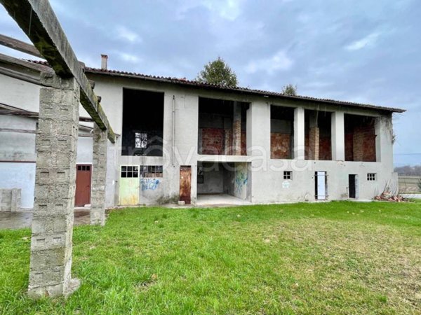 casa indipendente in vendita a Colloredo di Monte Albano in zona Mels