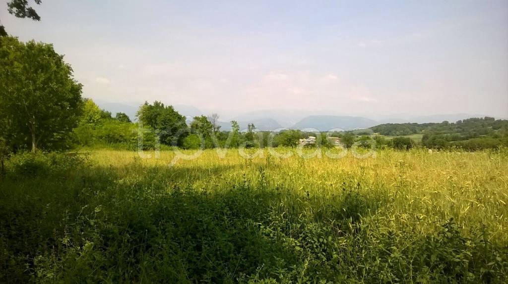 terreno edificabile in vendita a Colloredo di Monte Albano in zona Caporiacco