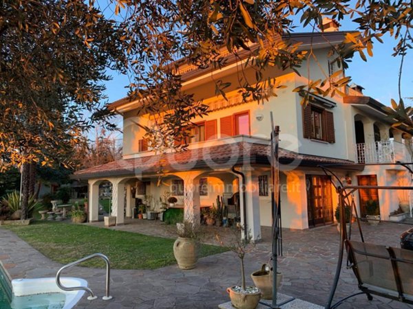 casa indipendente in vendita a Colloredo di Monte Albano