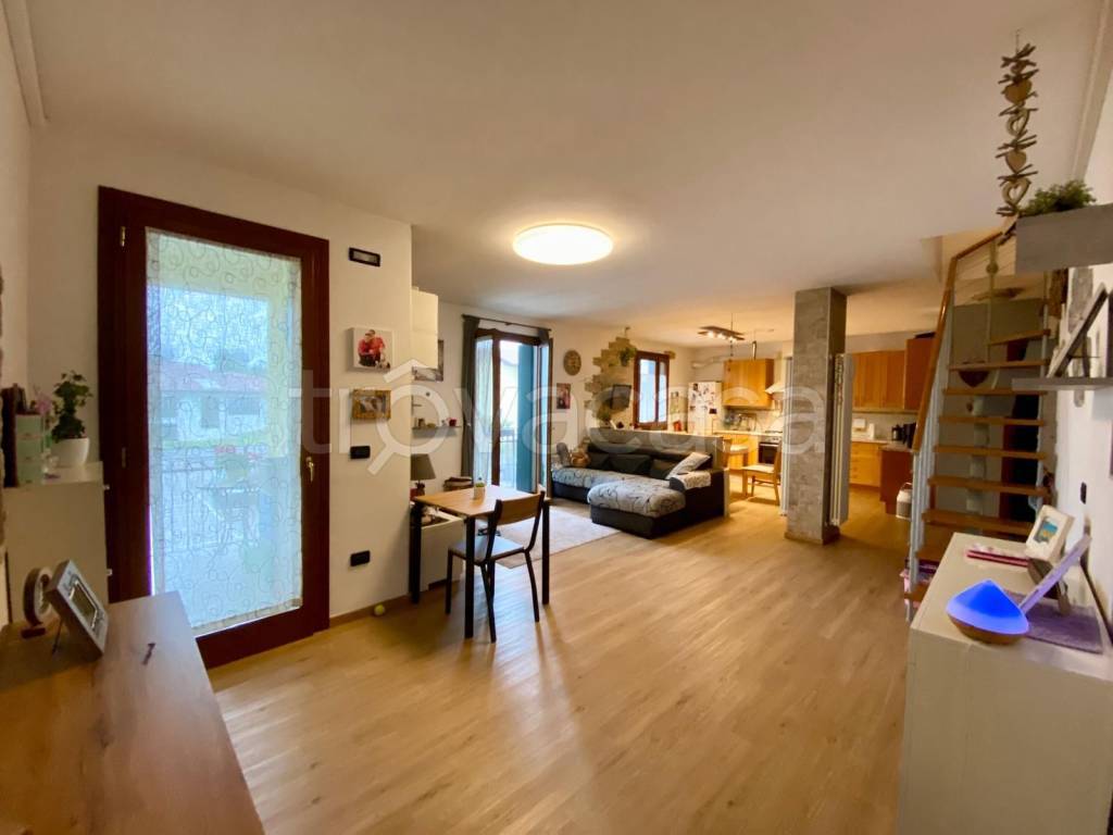 appartamento in vendita a Colloredo di Monte Albano