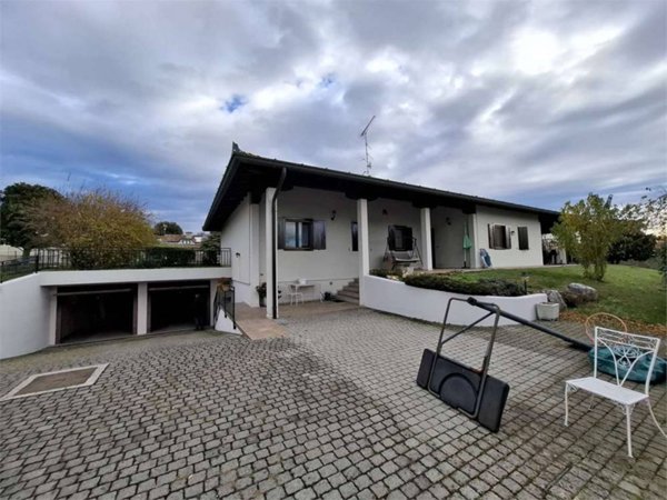 casa indipendente in vendita a Colloredo di Monte Albano