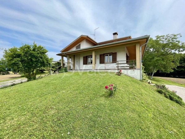 casa indipendente in vendita a Colloredo di Monte Albano