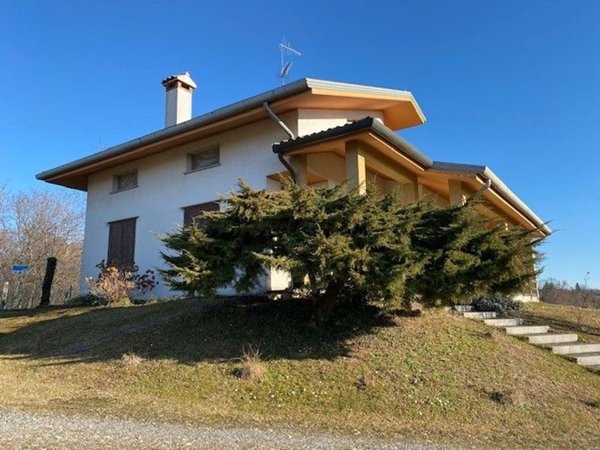 casa indipendente in vendita a Colloredo di Monte Albano