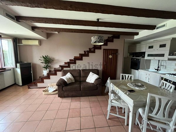casa indipendente in vendita a Colloredo di Monte Albano