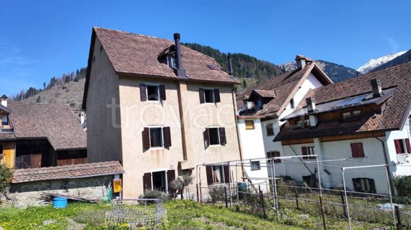 casa indipendente in vendita a Comeglians in zona Tualis