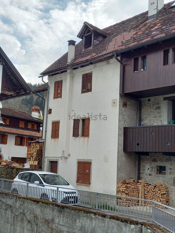 casa indipendente in vendita a Comeglians