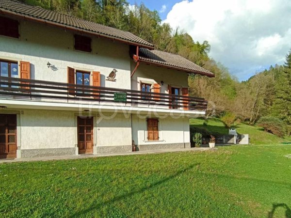casa indipendente in vendita a Comeglians in zona Mieli