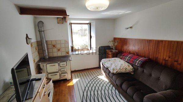 casa indipendente in vendita a Comeglians in zona Tualis