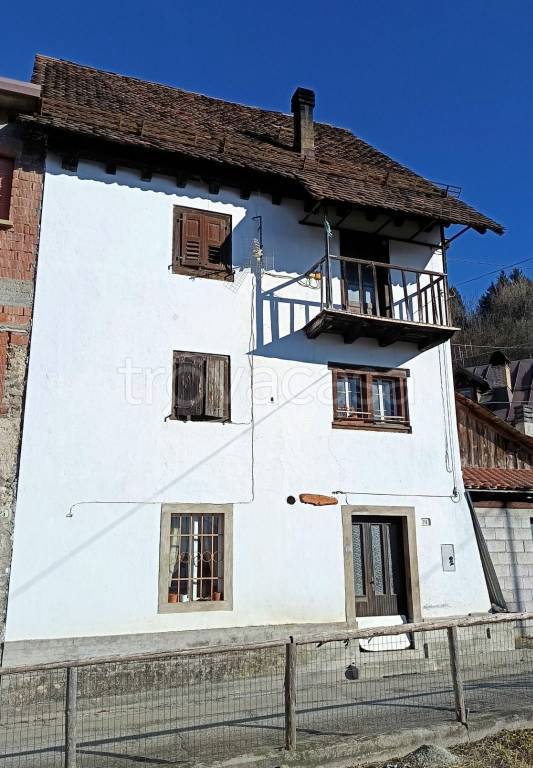 casa indipendente in vendita a Comeglians in zona Noiaretto