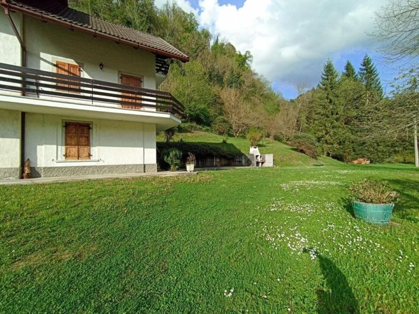 appartamento in vendita a Comeglians in zona Mieli