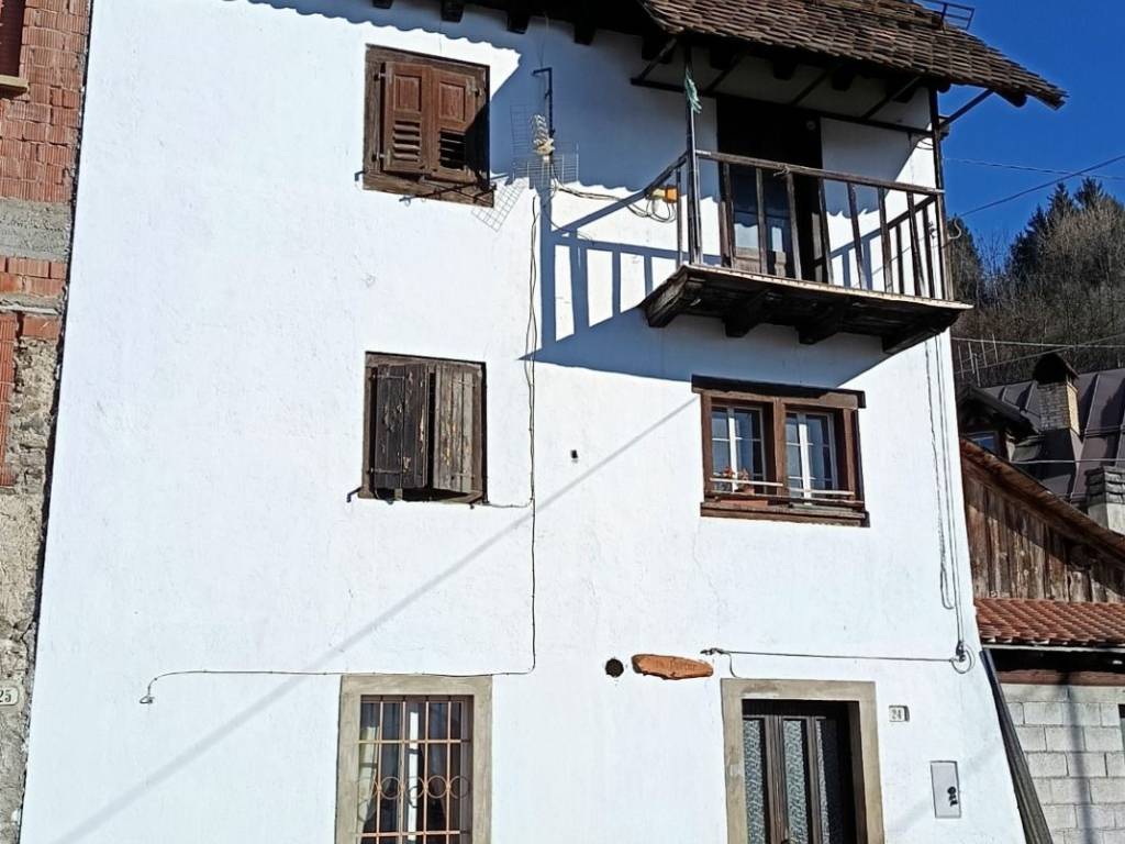 casa indipendente in vendita a Comeglians in zona Noiaretto