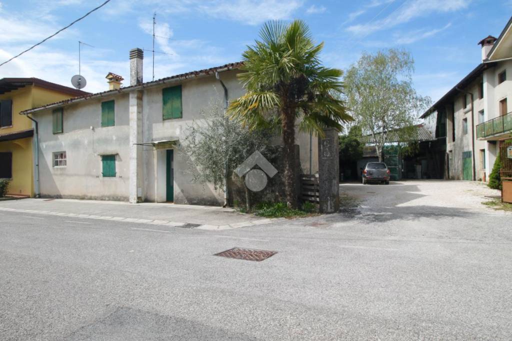 casa indipendente in vendita a Corno di Rosazzo