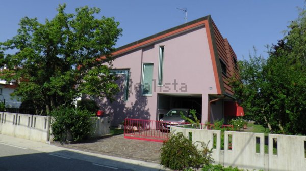 casa indipendente in vendita a Corno di Rosazzo