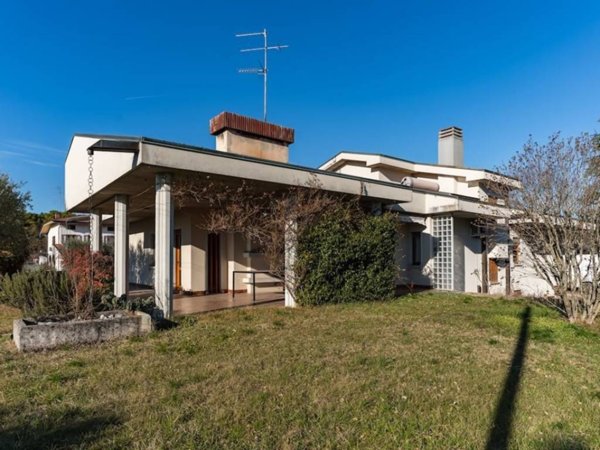 casa indipendente in vendita a Corno di Rosazzo