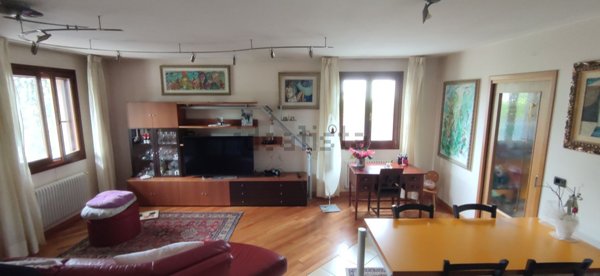 casa indipendente in vendita a Corno di Rosazzo