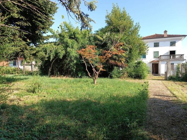 casa indipendente in vendita a Corno di Rosazzo
