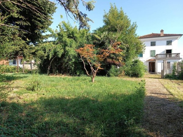 casa indipendente in vendita a Corno di Rosazzo