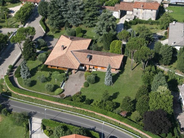 casa indipendente in vendita a Corno di Rosazzo