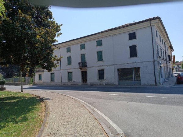 casa indipendente in vendita a Corno di Rosazzo