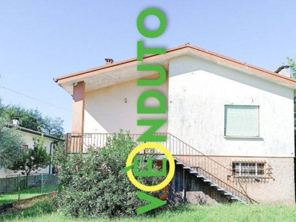 casa indipendente in vendita a Corno di Rosazzo