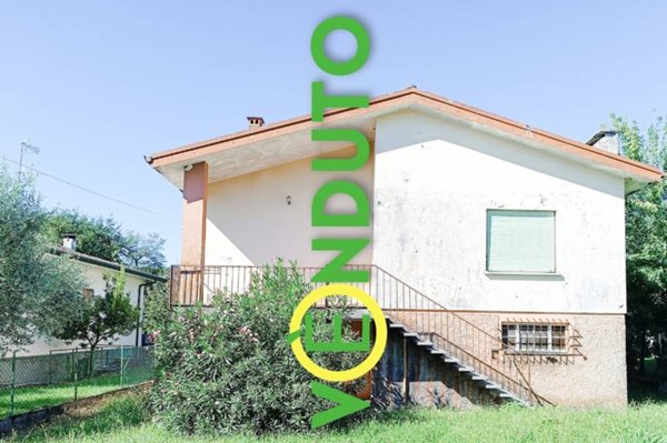 casa indipendente in vendita a Corno di Rosazzo