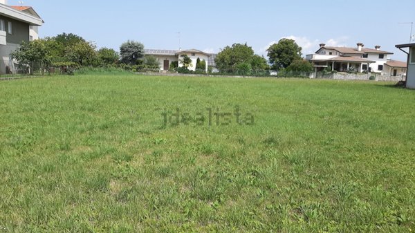 casa indipendente in vendita a Corno di Rosazzo