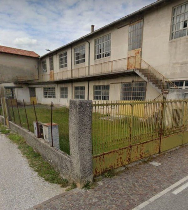 locale di sgombero in vendita a Corno di Rosazzo in zona Visinale del Judrio