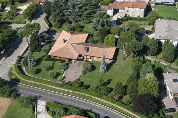 casa indipendente in vendita a Corno di Rosazzo