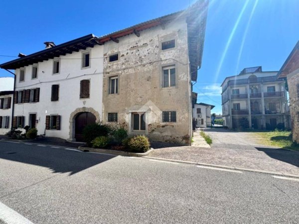 casa indipendente in vendita a Corno di Rosazzo in zona Casali Godia