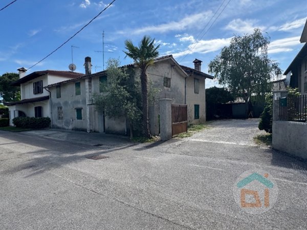 casa indipendente in vendita a Corno di Rosazzo in zona Quattroventi