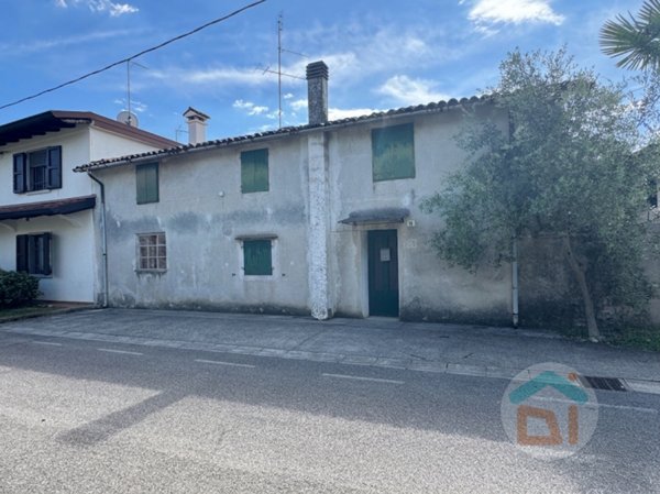 casa indipendente in vendita a Corno di Rosazzo in zona Quattroventi