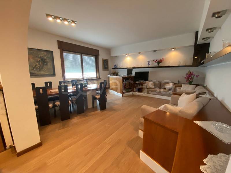 casa indipendente in vendita a Corno di Rosazzo in zona Visinale del Judrio