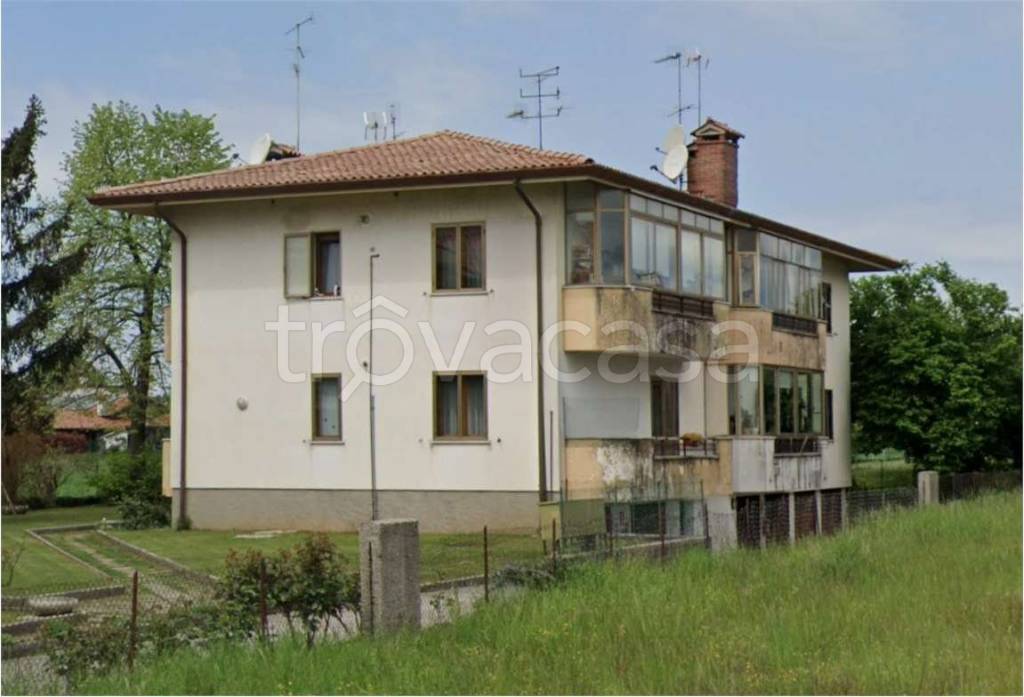 appartamento in vendita a Corno di Rosazzo in zona Visinale del Judrio