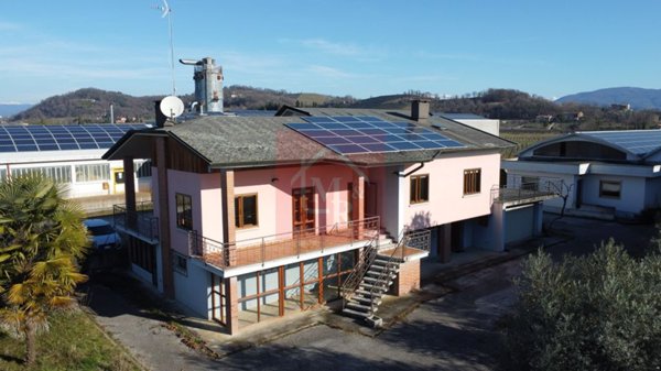 casa indipendente in vendita a Corno di Rosazzo in zona Quattroventi