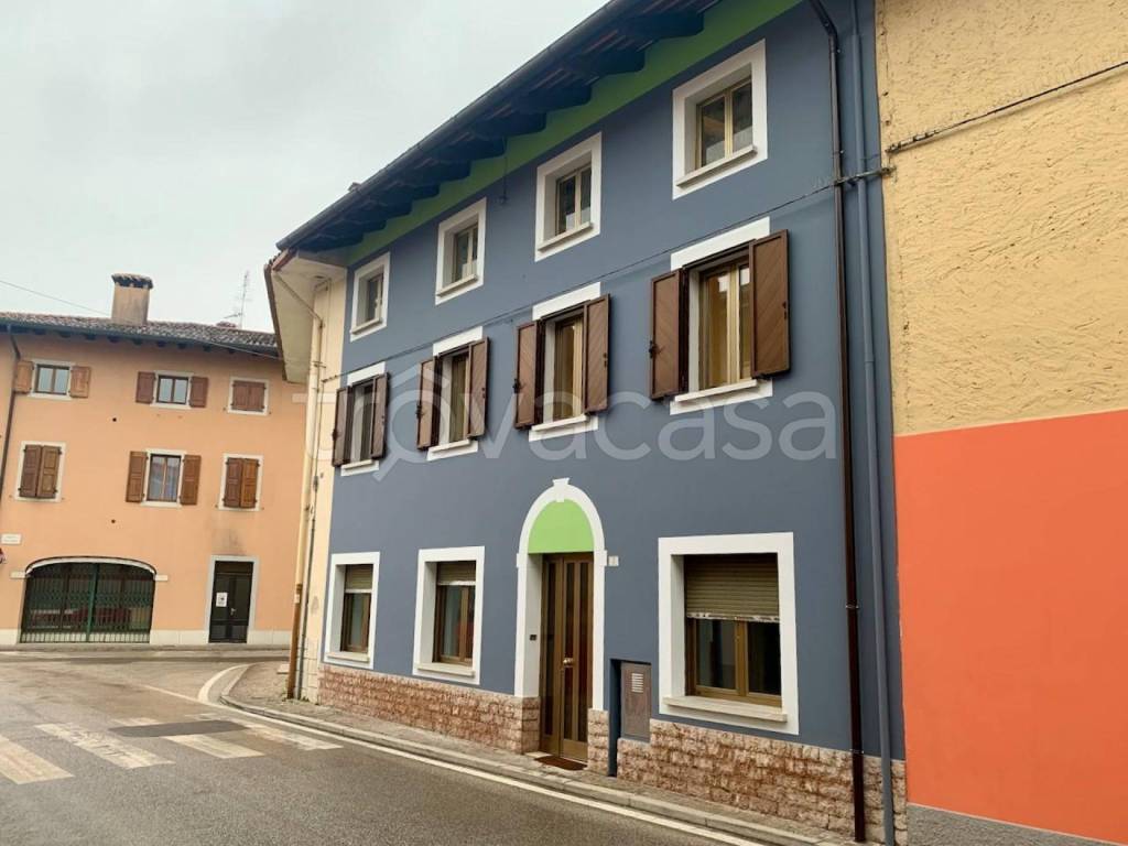 casa indipendente in vendita a Dignano